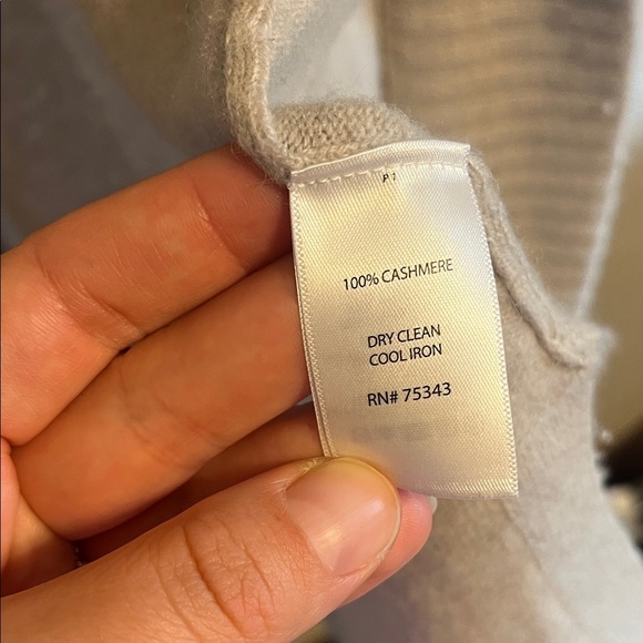 St. Tropez West 100% Cashmere Beige Sleeveless Cardigan Medium - Picture 4 of 6